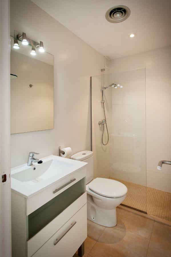 Apartamento A Pie De Playa, Climatizado Y Parking Roses Buitenkant foto