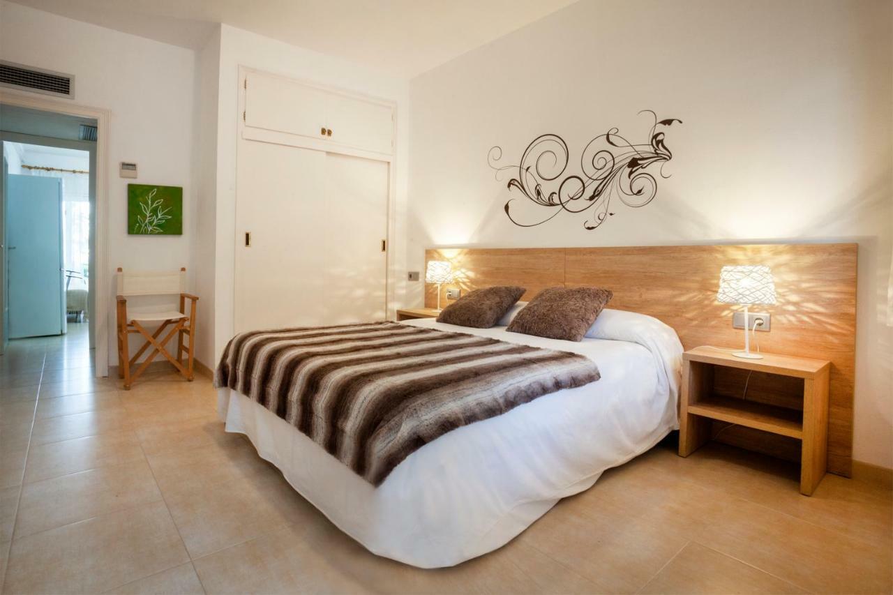 Apartamento A Pie De Playa, Climatizado Y Parking Roses Buitenkant foto